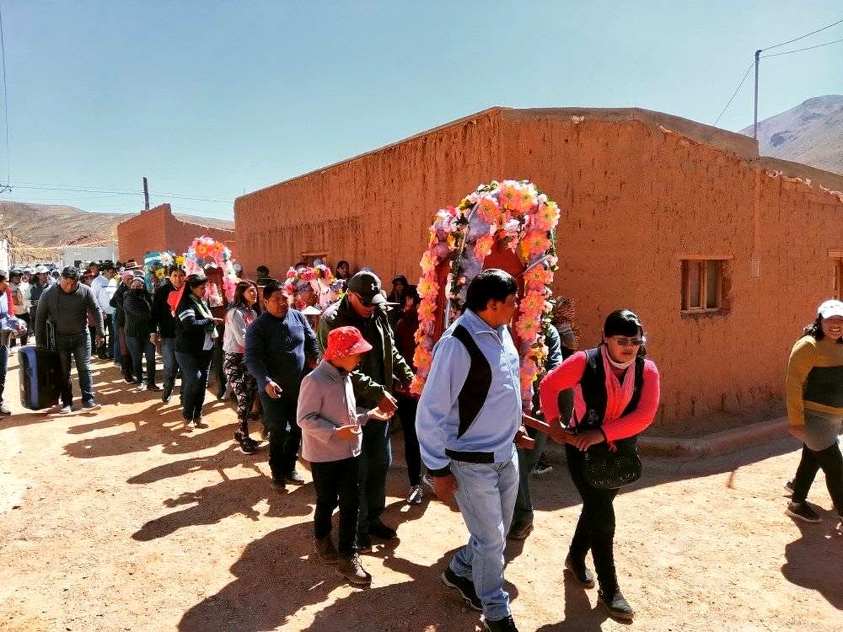 Procesión religiosa en Humahuaca, Argentina